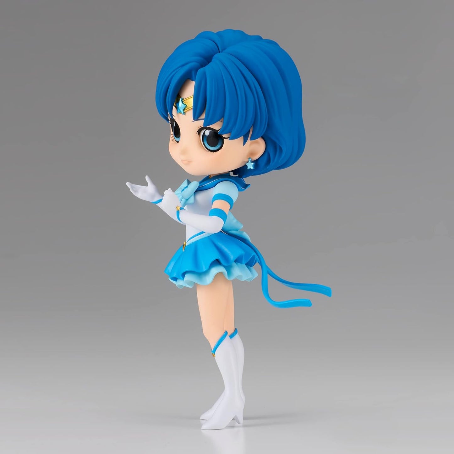 Banpresto Pretty Guardian Sailor Moon Cosmos Q Posket Sailor Mercury (Ver. A)