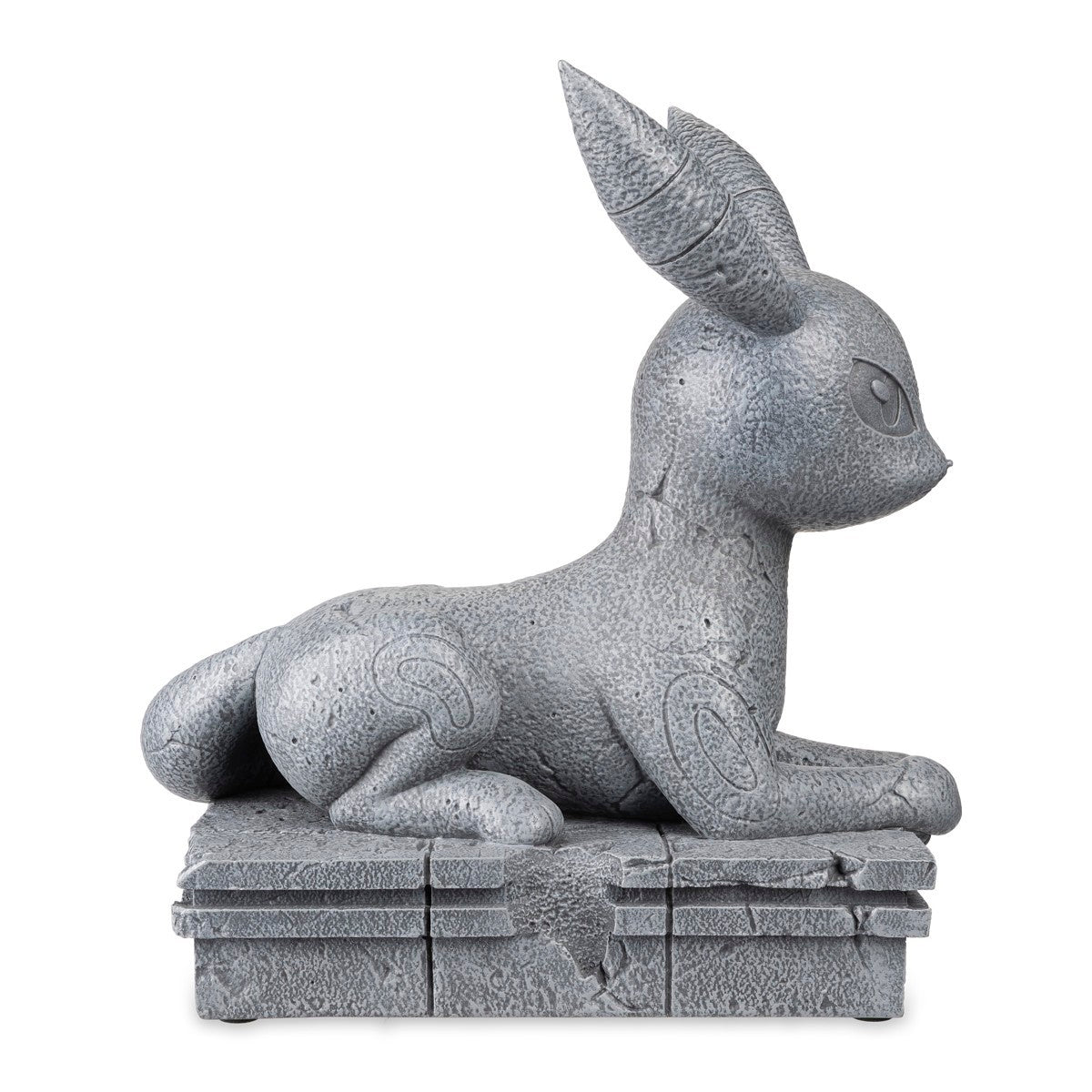 Pokémon Center Umbreon Yard Statue