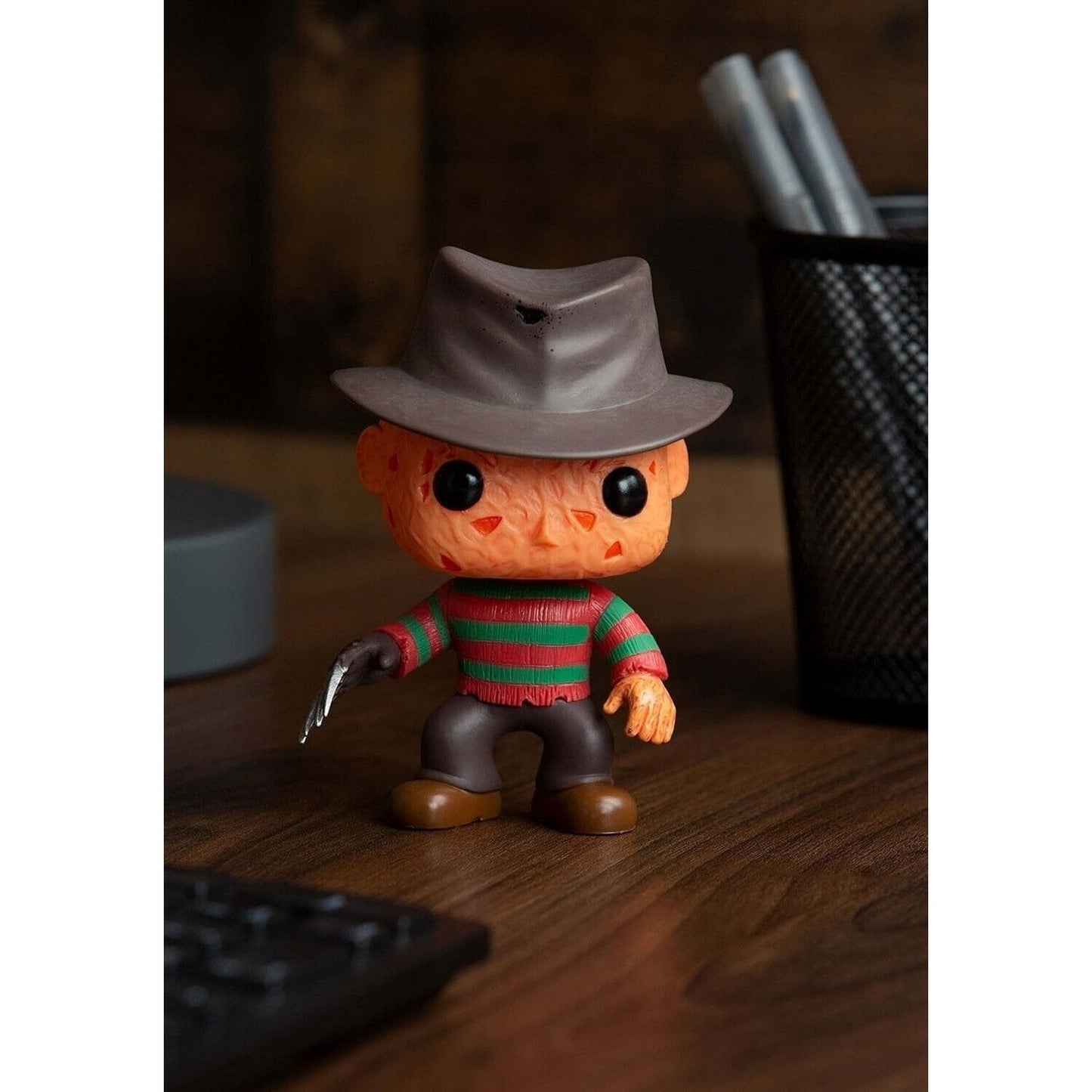 Funko Pop! Movies: A Nightmare on Elm Street - Freddy Krueger #02 With Protector