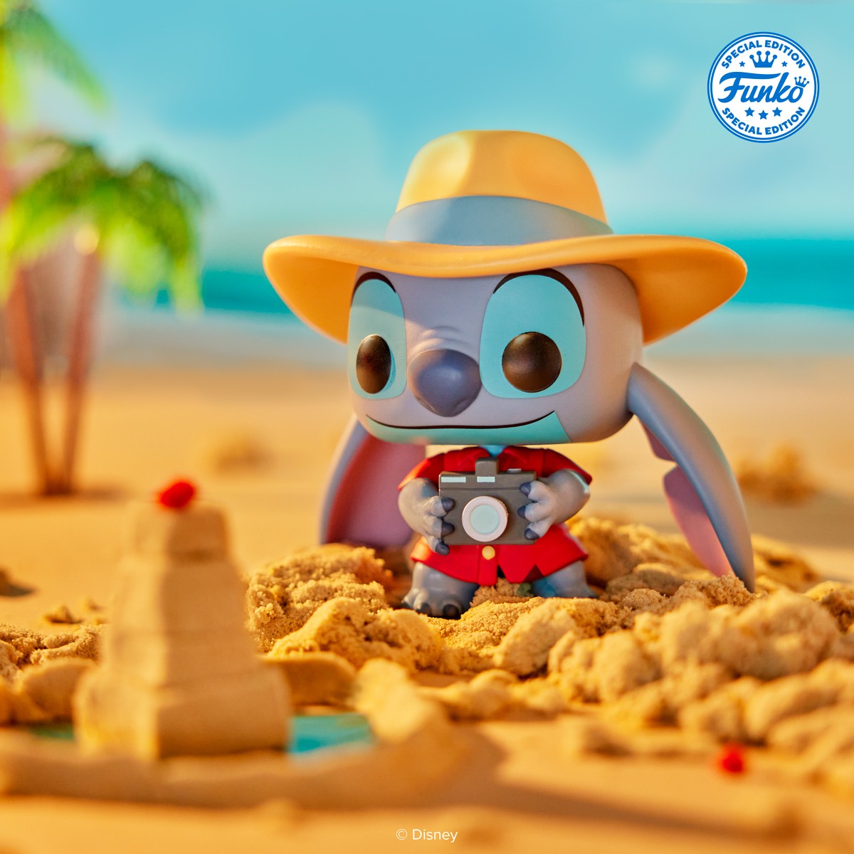 Funko Pop! Disney Lilo & Stitch - Tourist Stitch #1569 With Protector